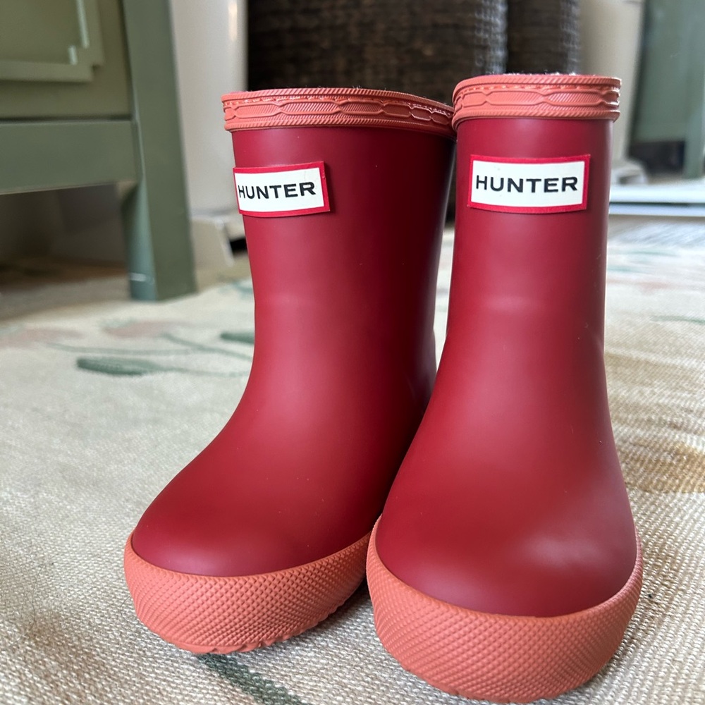 NWOT Kid’s Hunter Red Rain Boots